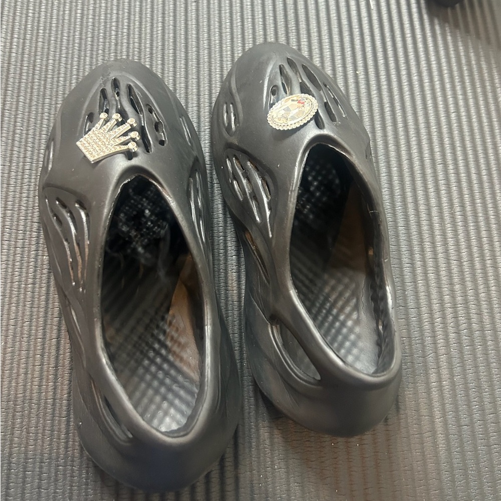 Adidas Yeezy Foam Runners Black - Picture 3 of 4